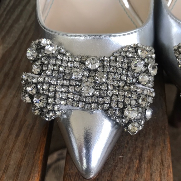 Betsey Johnson Silver Jewel Bow Heels - Picture 3 of 13